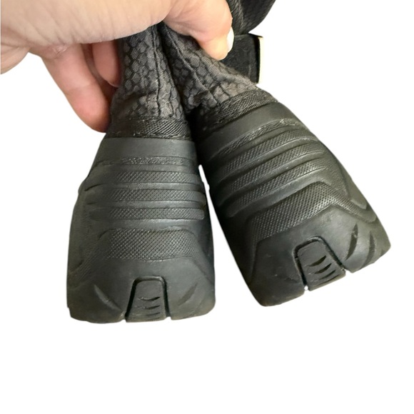Kamik Kid’s Black Unisex Snow Boots - Picture 4 of 7